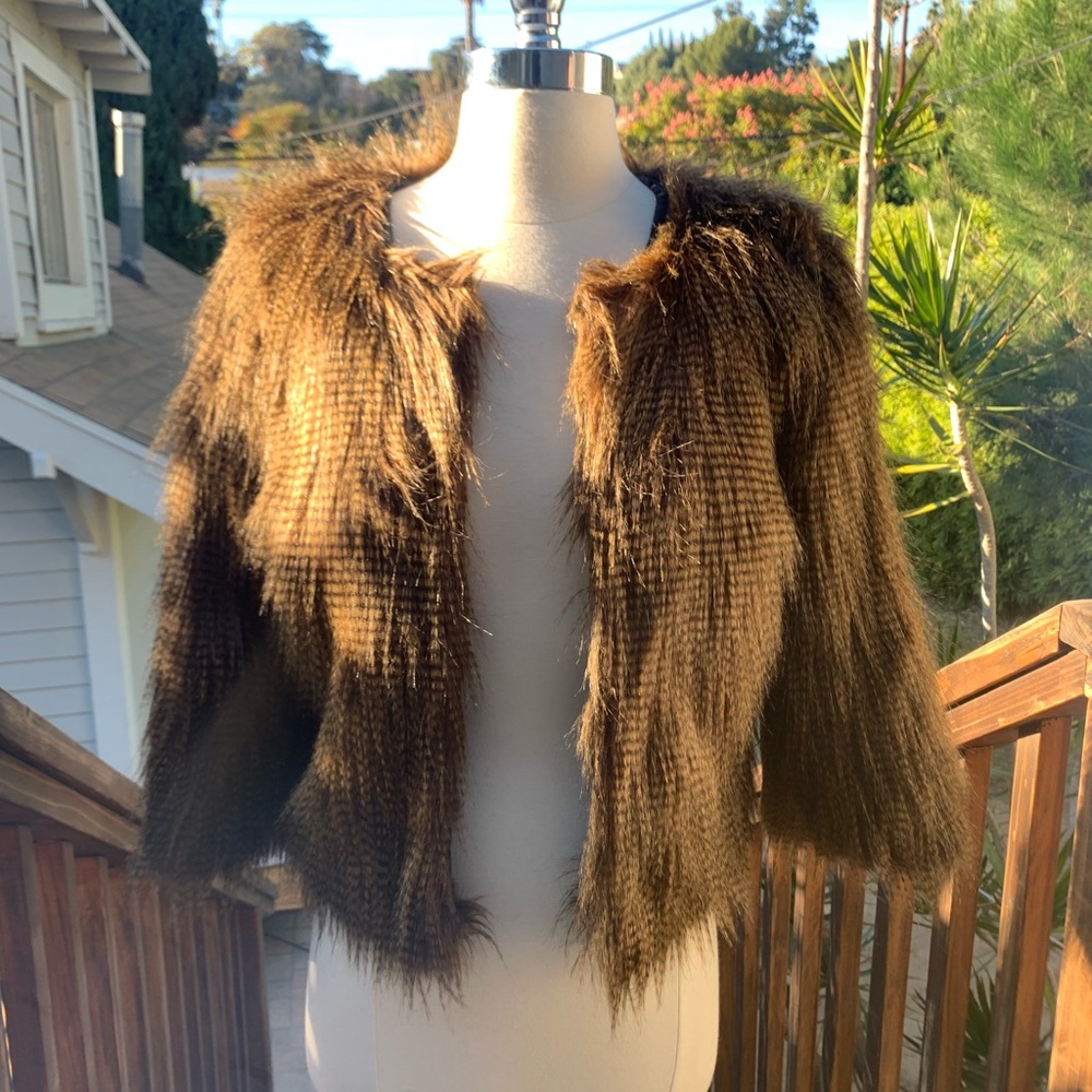 Faux fur cropped jacket
